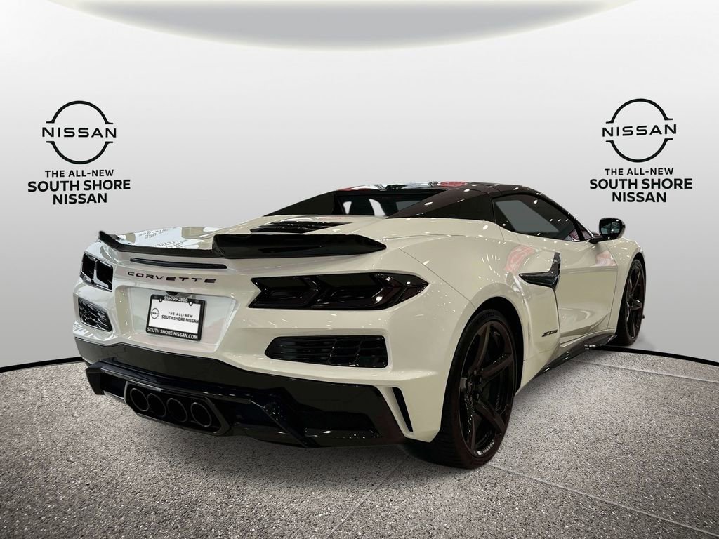 Used 2023 Chevrolet Corvette Z06 w/ Stealth Interior Trim Package image 7