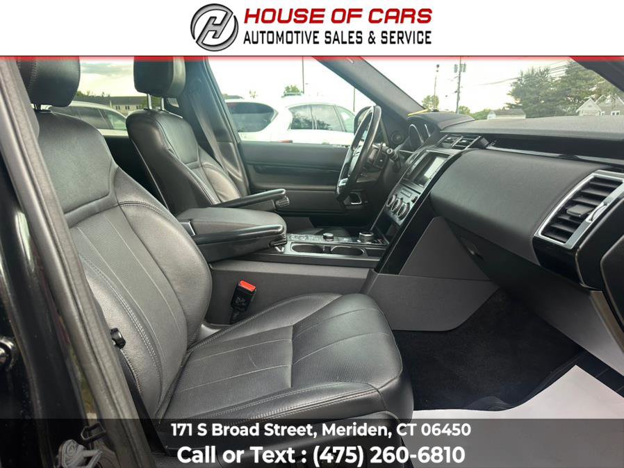 Used 2017 Land Rover Discovery SE image 27