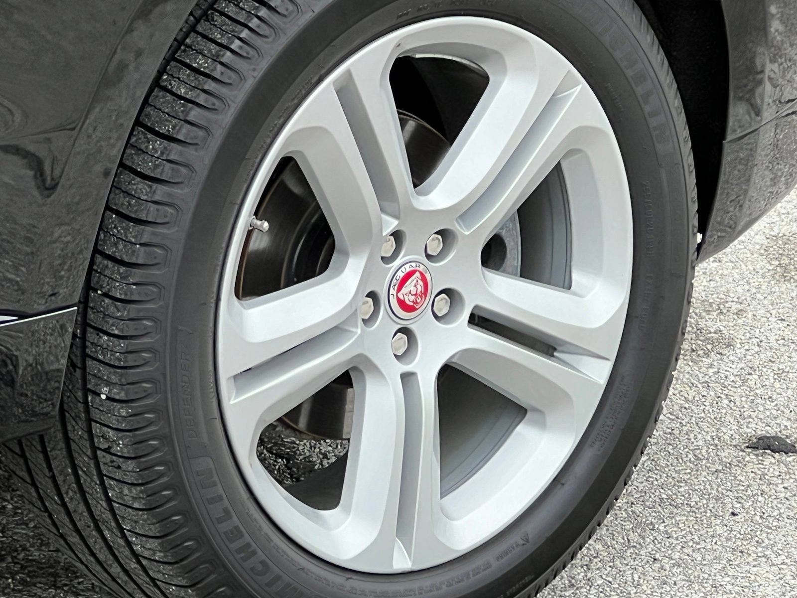 Used 2020 Jaguar F-PACE R-Sport AWD/4WD image 15