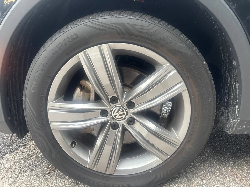 Used 2021 Volkswagen Tiguan SEL AWD/4WD image 56