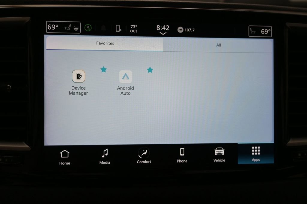 Used 2023 Chrysler Pacifica Touring-L FWD image 12