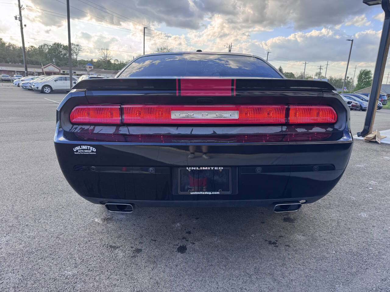 Used 2014 Dodge Challenger SXT RWD image 7