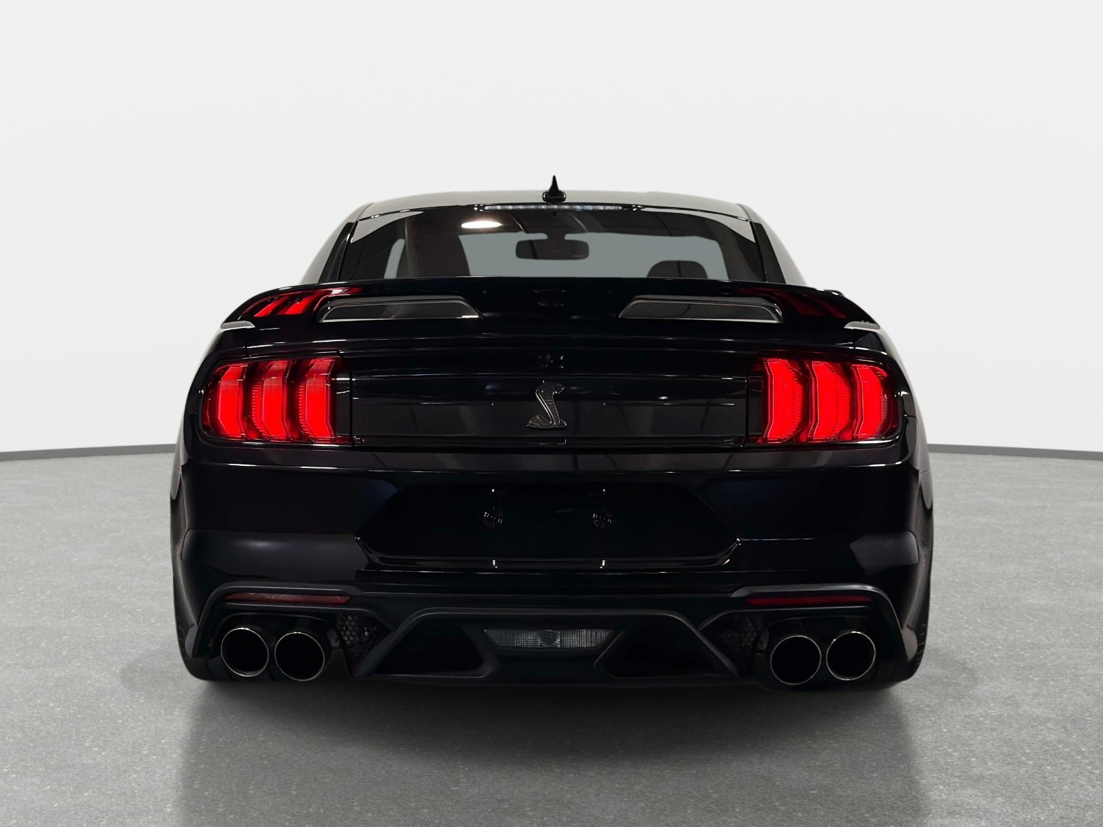 Used 2022 Ford Mustang Shelby GT500 w/ Technology Package RWD image 5