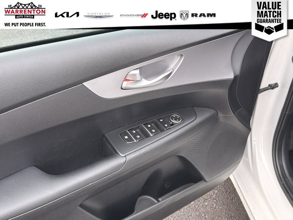 Used 2024 Kia Forte LXS FWD image 15