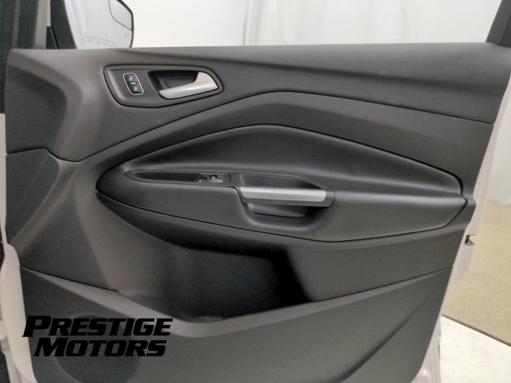 Used 2019 Ford Escape SEL AWD/4WD image 44