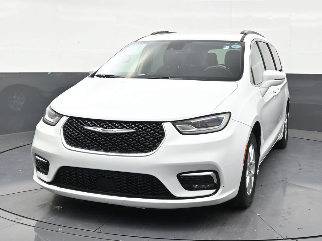 Used 2022 Chrysler Pacifica Touring-L FWD image 8