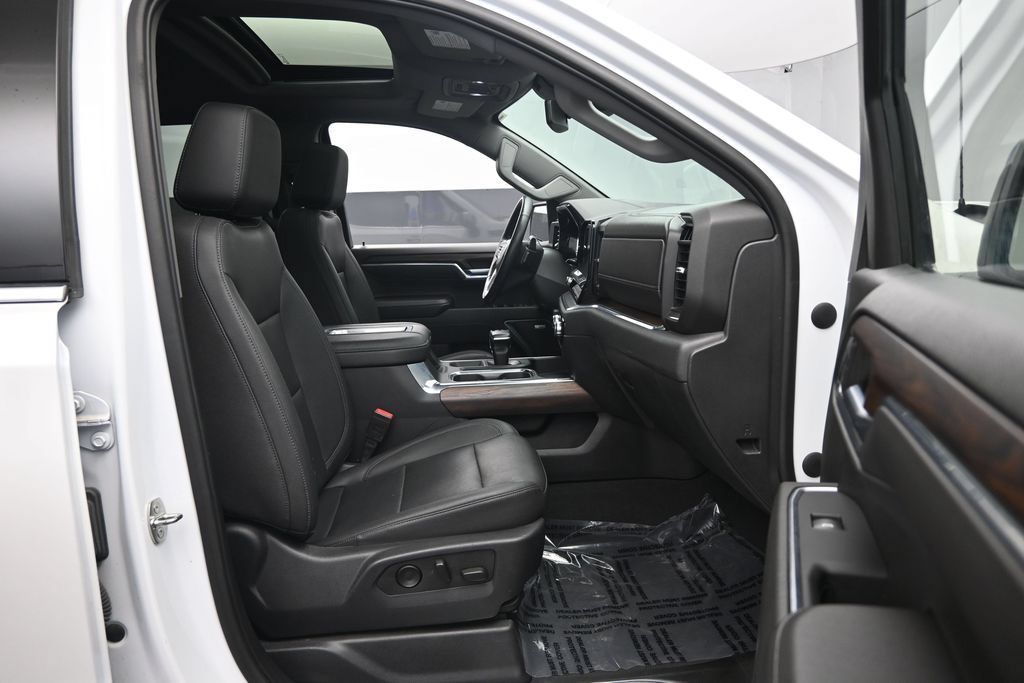Used 2022 GMC Sierra 1500 SLT w/ SLT Premium Plus Package AWD/4WD image 29