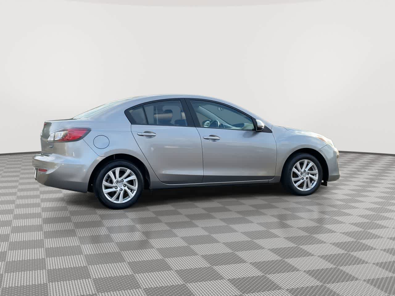 Used 2012 MAZDA MAZDA3 i Touring FWD image 9