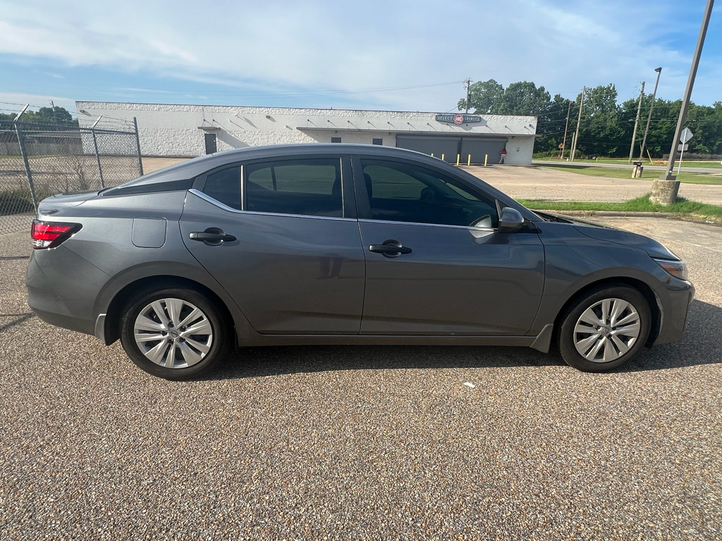 Used 2025 Nissan Sentra S FWD image 10