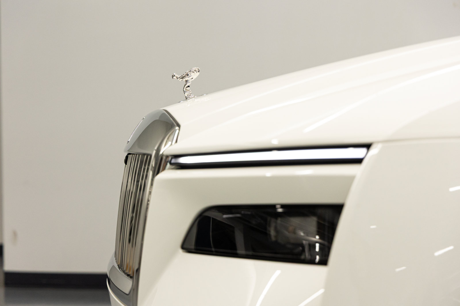 Certified 2024 Rolls-Royce Spectre w/ Spectre Launch Package AWD/4WD image 11