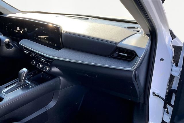 Used 2025 Nissan Kicks SV w/ SV Premium Package image 18