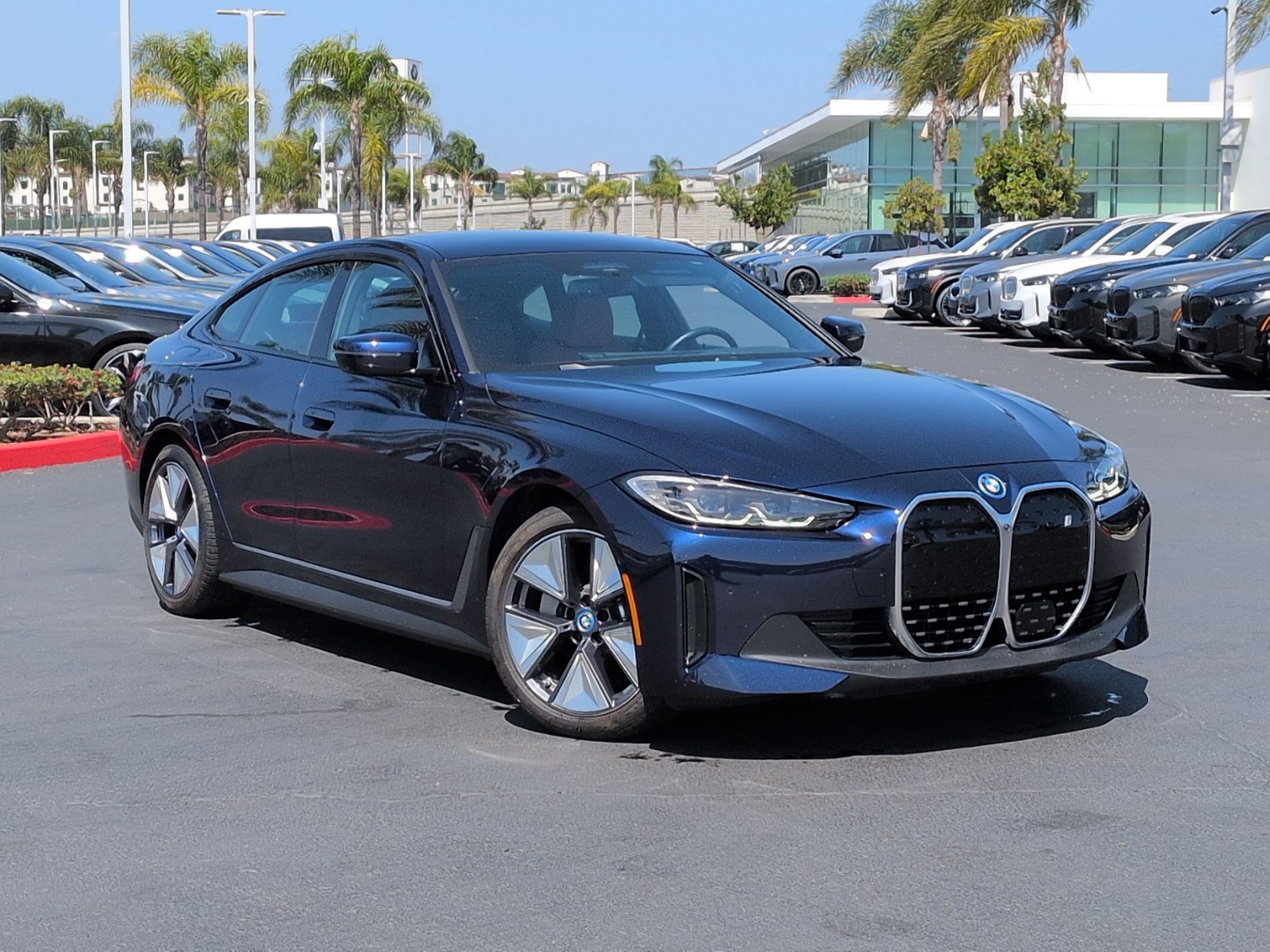 Used 2023 BMW i4 eDrive35 RWD image 2