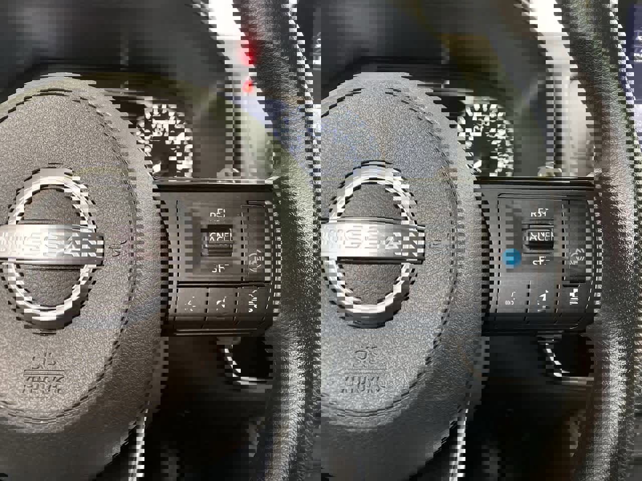 Used 2023 Nissan Rogue SV image 22