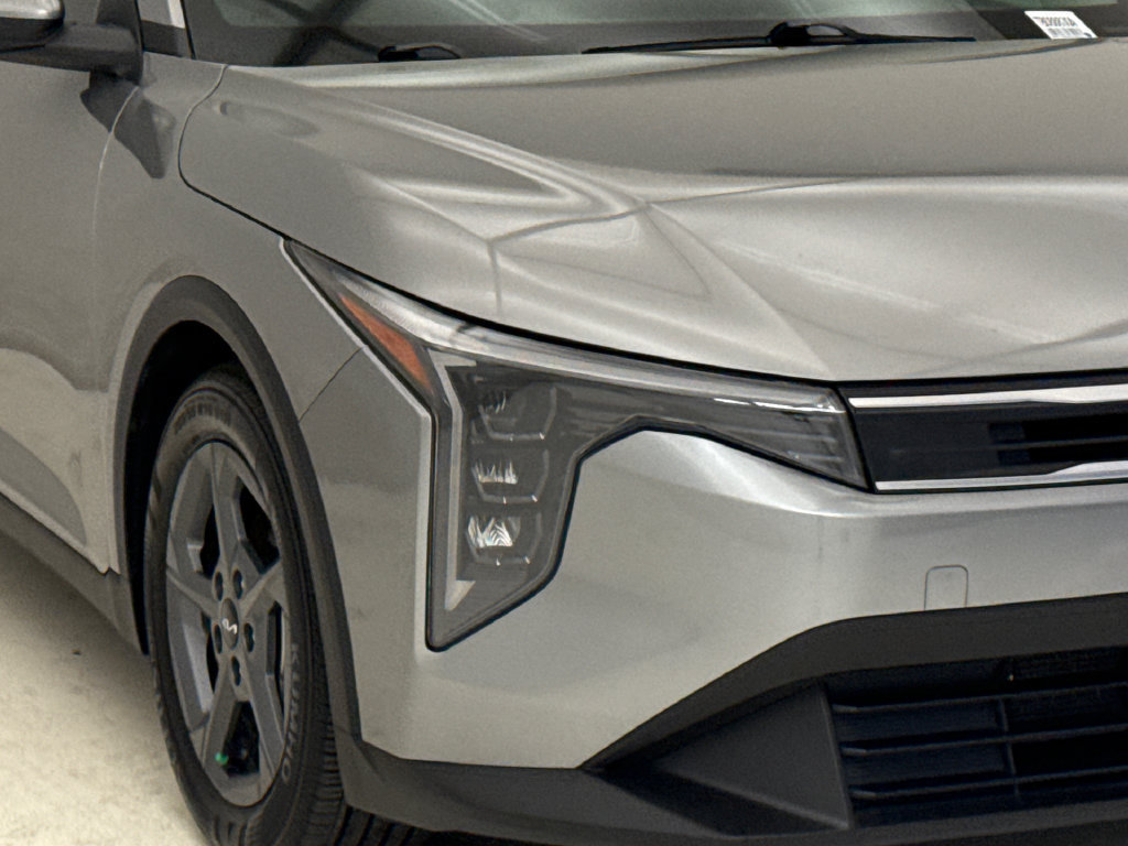 Used 2025 Kia K4 FWD image 5