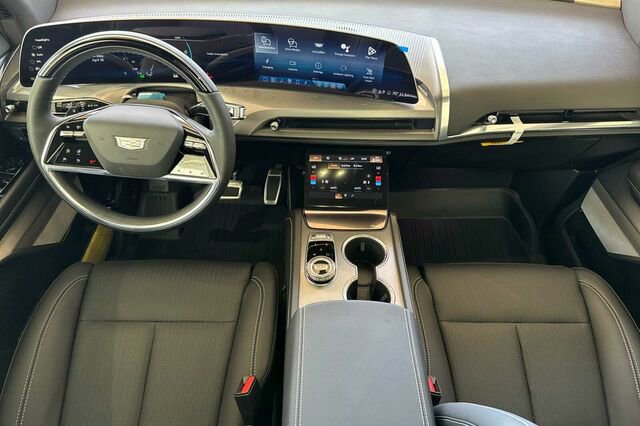 New 2026 Cadillac Vistiq Sport w/ LPO, Floor Liner Package image 13