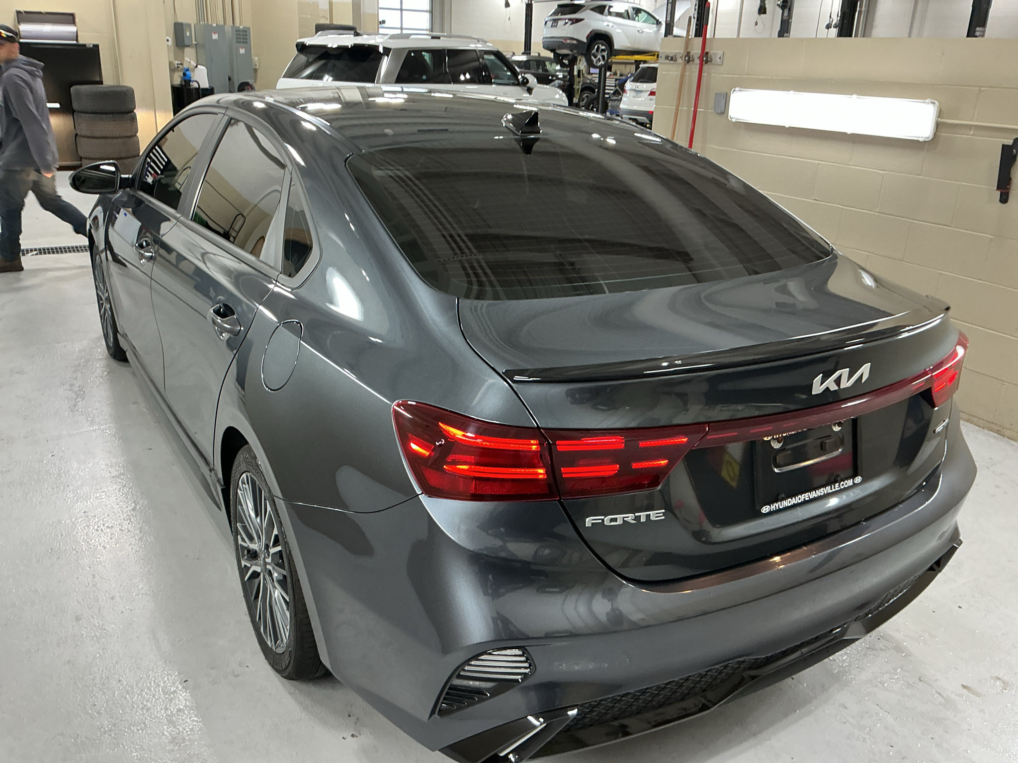Used 2023 Kia Forte GT-Line w/ GT-Line Premium Package FWD image 7