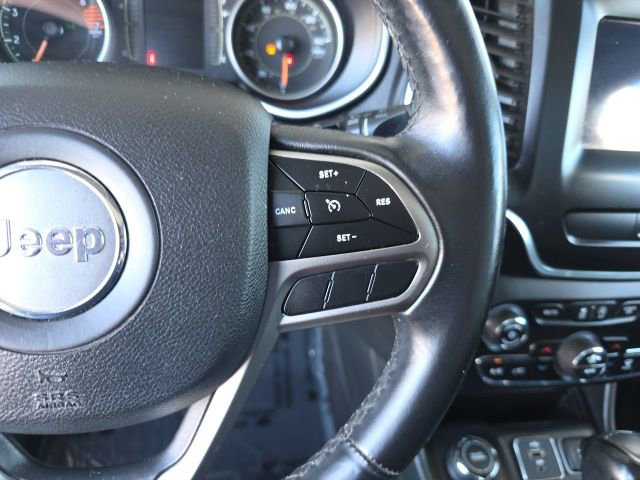 Used 2019 Jeep Cherokee Latitude Plus w/ Comfort/Convenience Group image 27