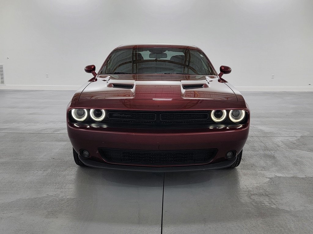 Used 2020 Dodge Challenger SXT w/ Blacktop Package RWD image 3