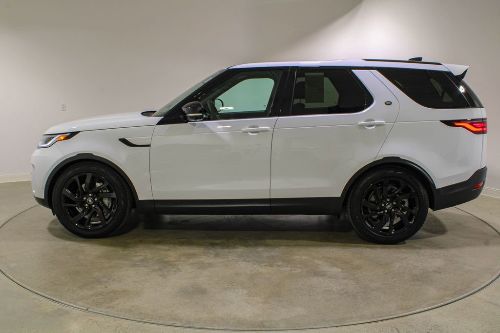 Used 2025 Land Rover Discovery S AWD/4WD image 2