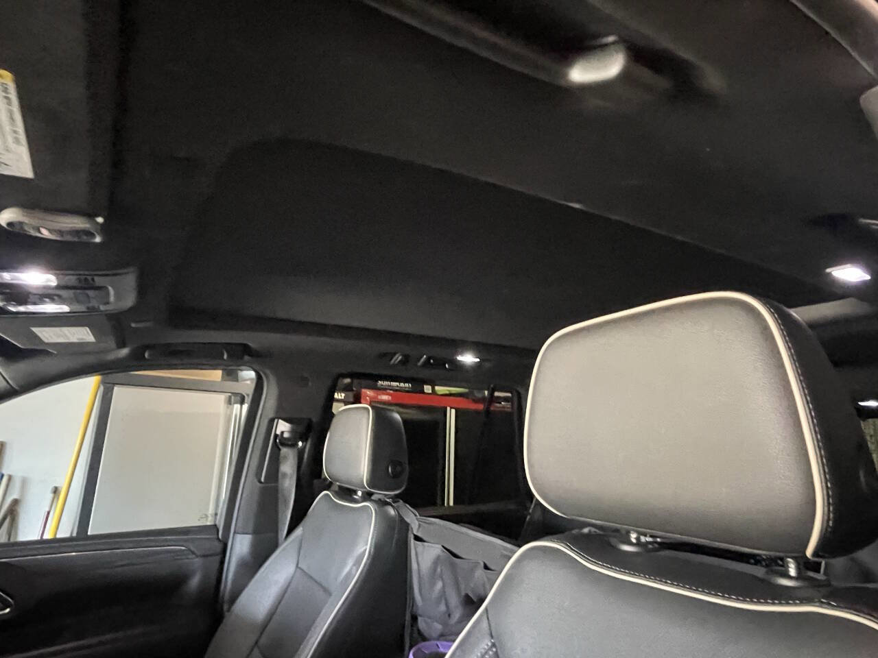 Used 2022 GMC Yukon SLT w/ SLT Premium Package image 14