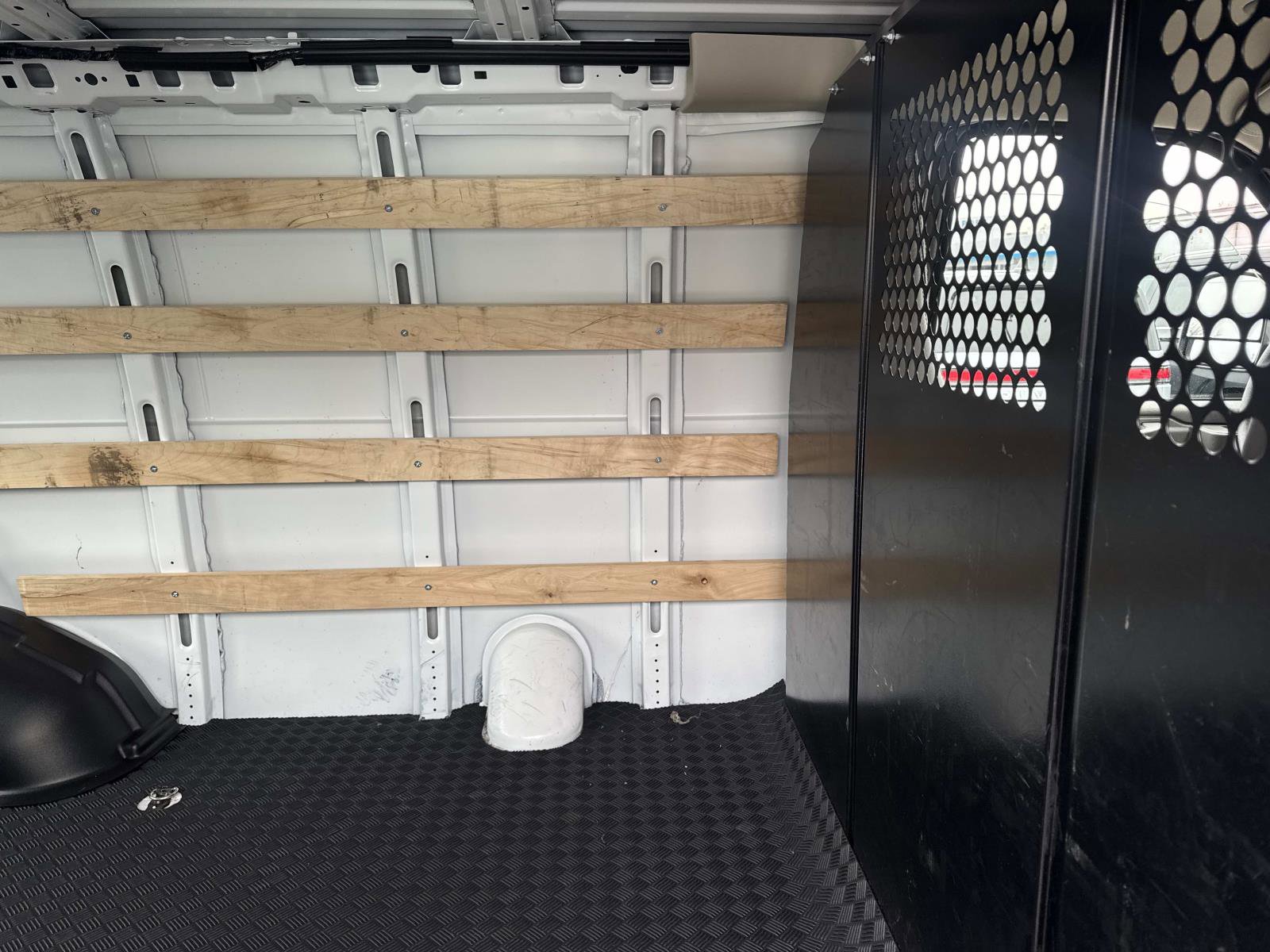 Used 2024 GMC Savana 2500 Work Van w/ Driver Convenience Package image 15