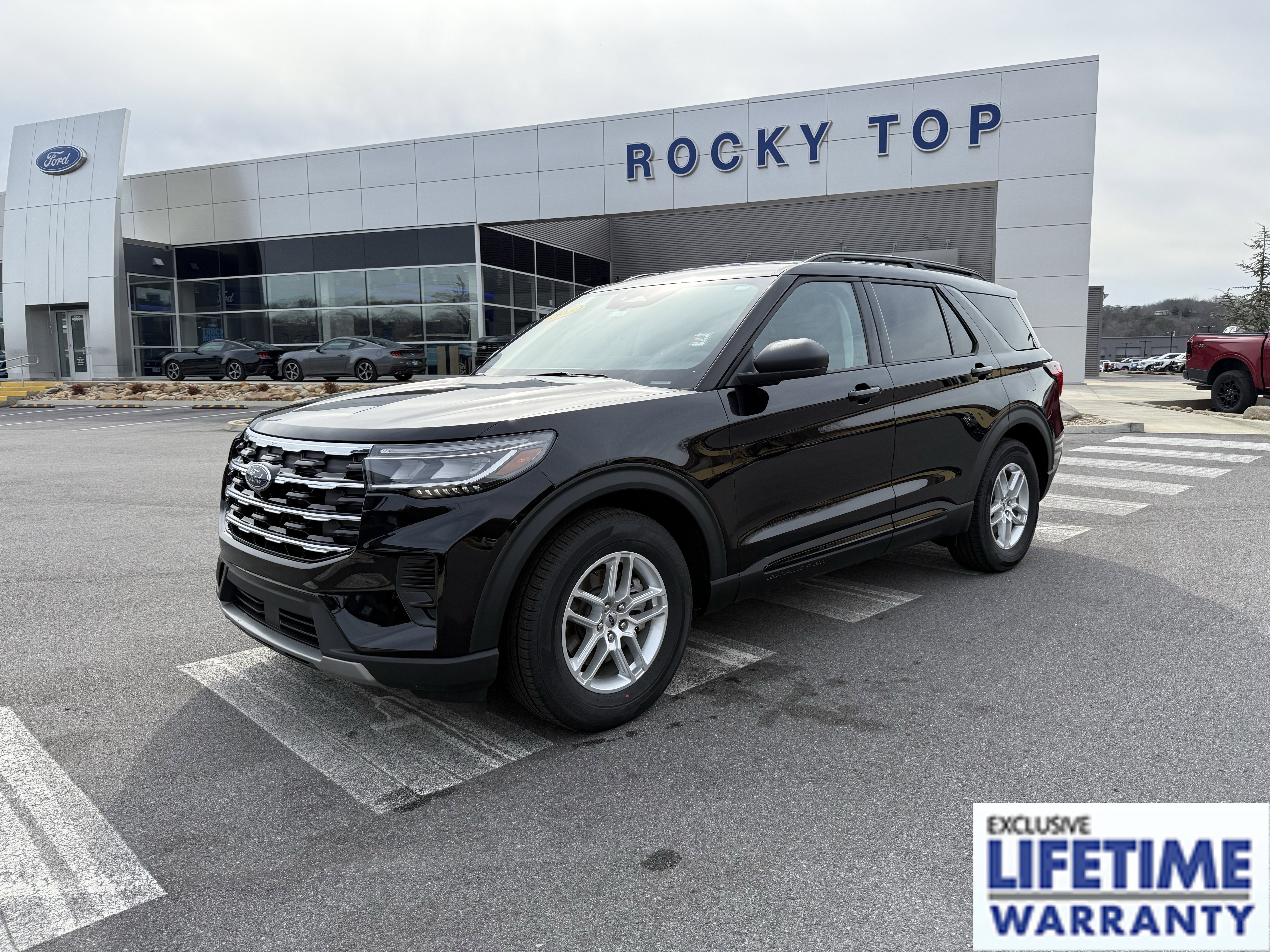 New 2026 Ford Explorer Active RWD image 1