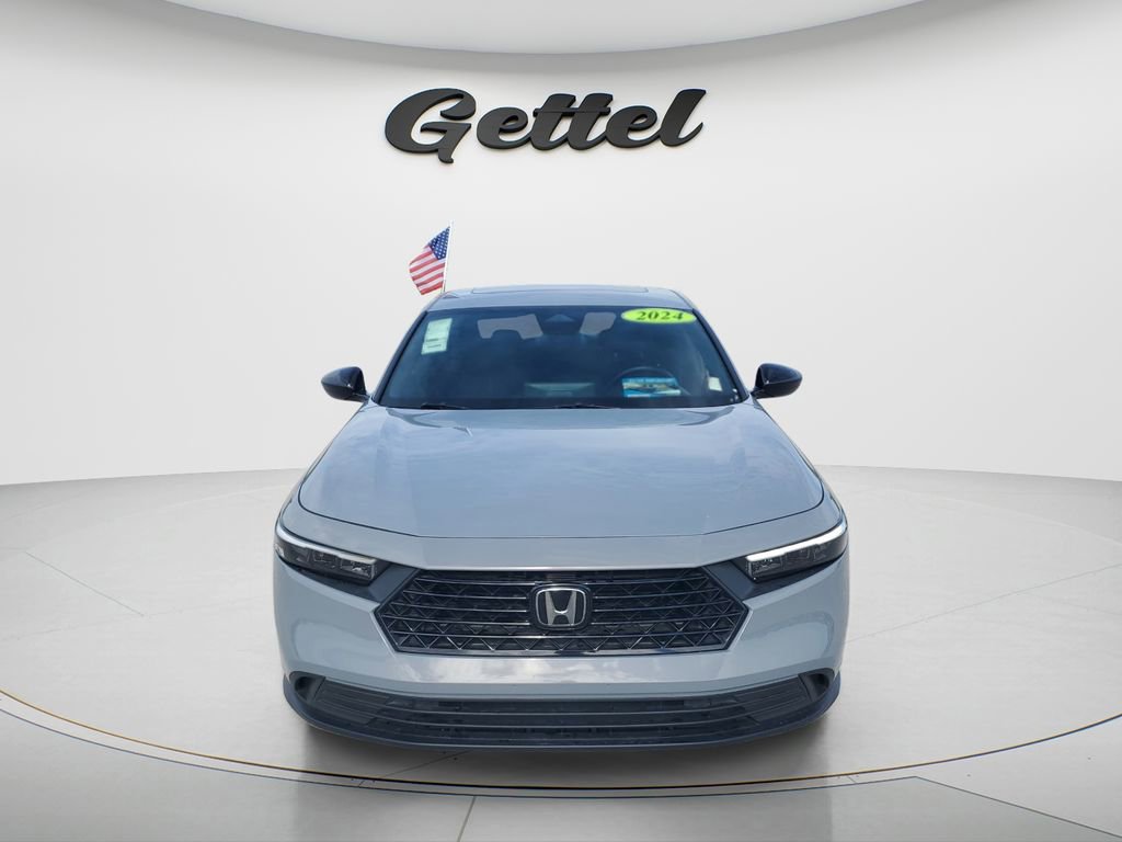 Used 2024 Honda Accord Sport image 2