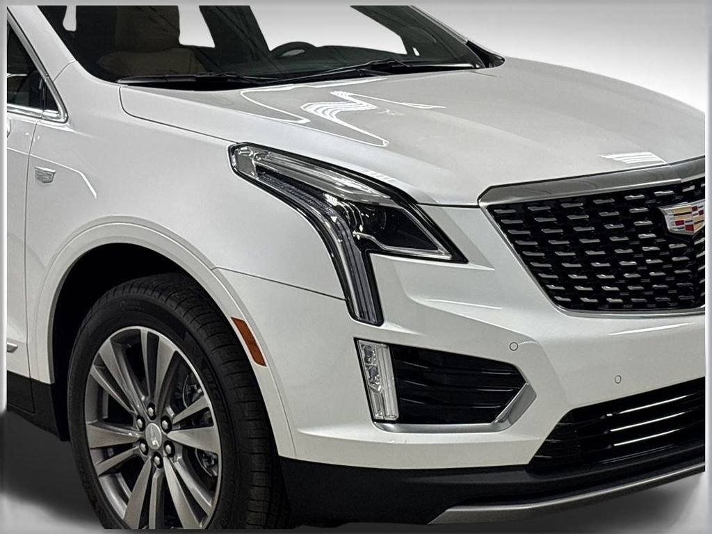 New 2025 Cadillac XT5 Premium Luxury w/ LPO, Floor Liner Package image 5