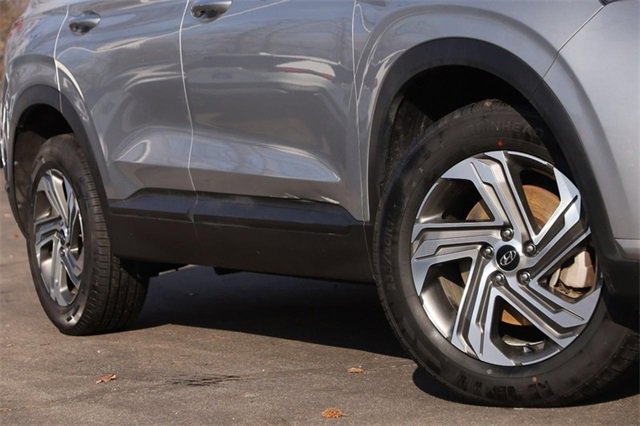 Used 2023 Hyundai Santa Fe SEL image 3