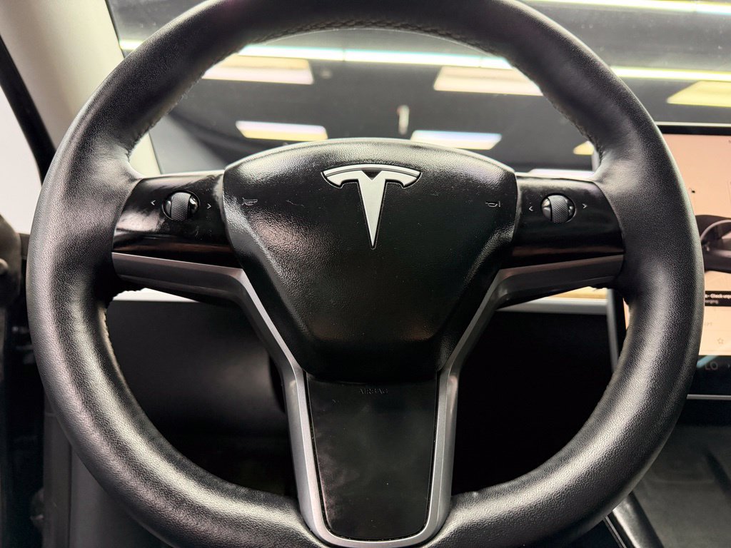 Used 2023 Tesla Model Y Long Range AWD/4WD image 23