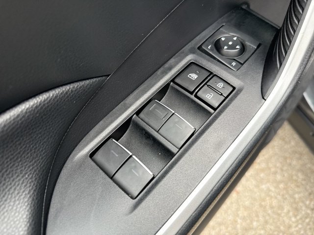 Used 2024 Toyota RAV4 XLE FWD image 13