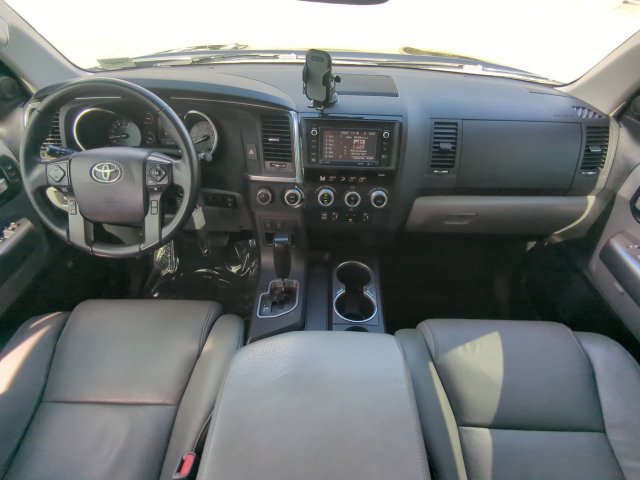 Used 2018 Toyota Sequoia Limited w/ Safety & Convenience Package AWD/4WD image 17