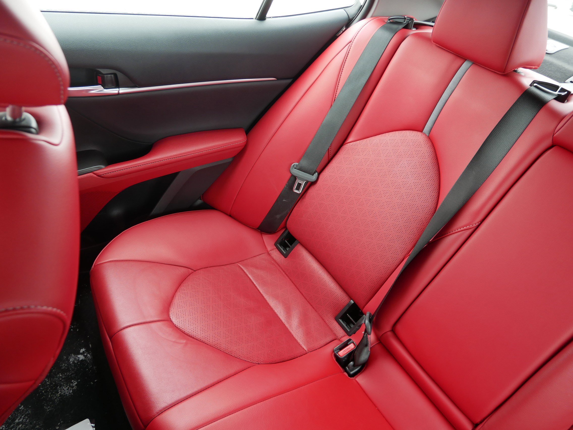 Used 2023 Toyota Camry XSE FWD image 12