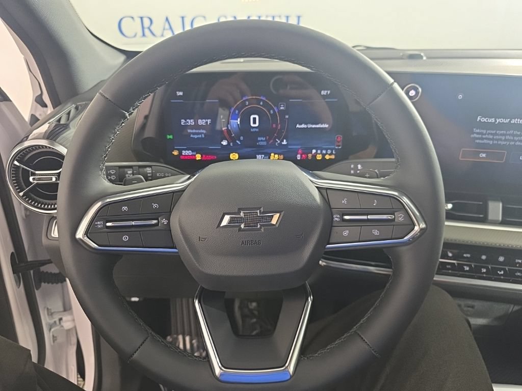 New 2026 Chevrolet Equinox LT w/ Convenience Package II FWD image 17