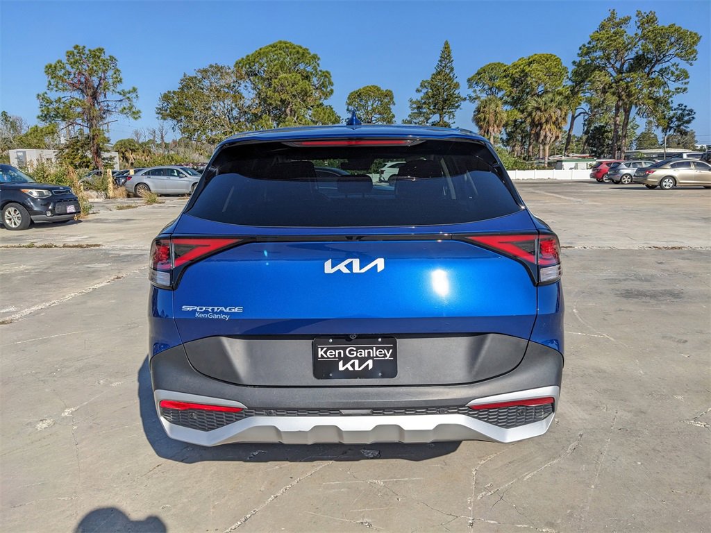 Certified 2024 Kia Sportage EX image 8
