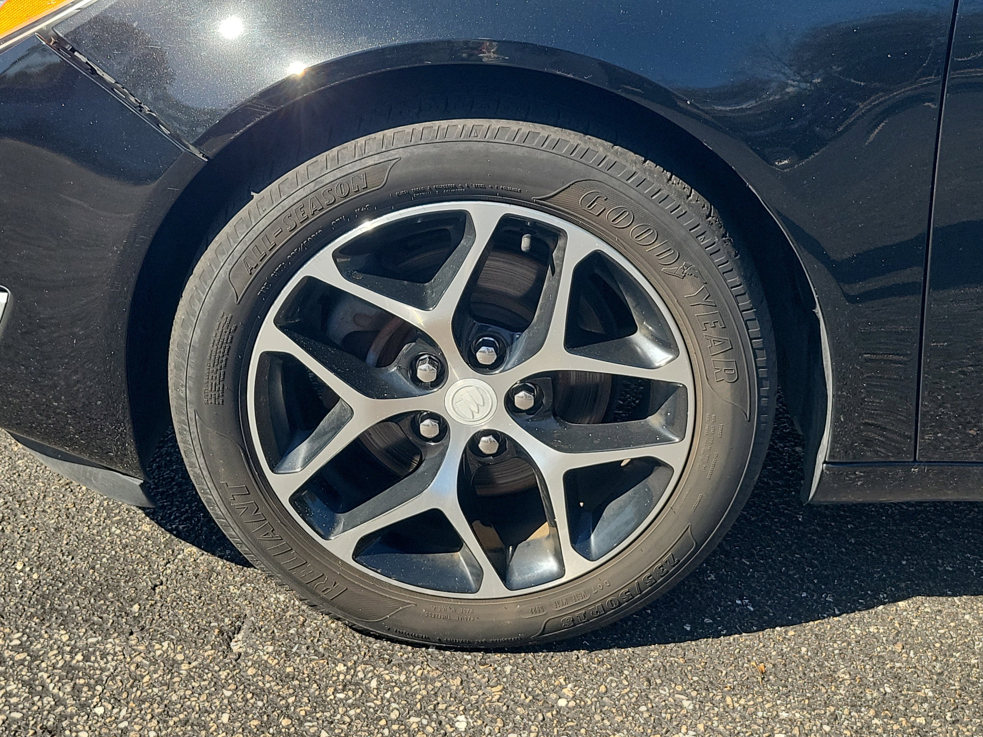 Used 2017 Buick Regal Sport Touring image 10