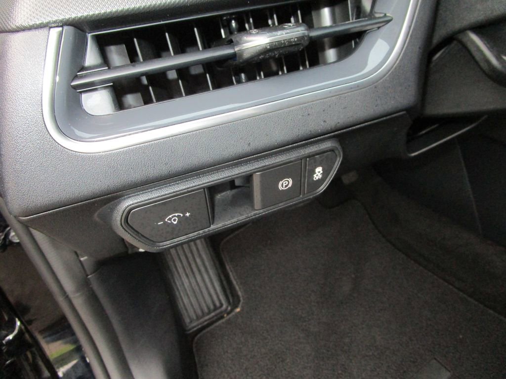 Used 2025 Kia K4 EX image 19