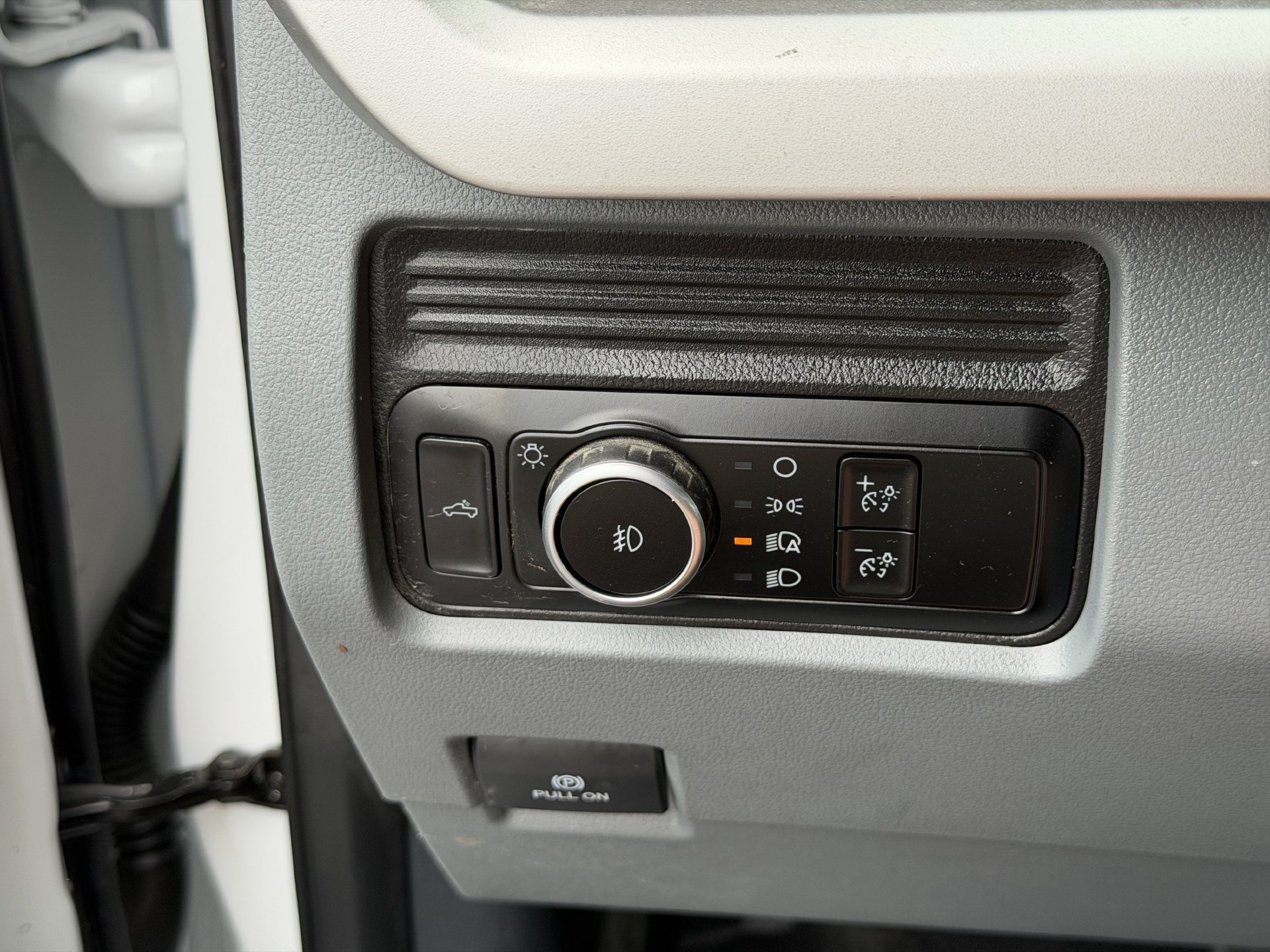 Used 2025 Ford F250 XLT w/ FX4 Off-Road Package AWD/4WD image 11