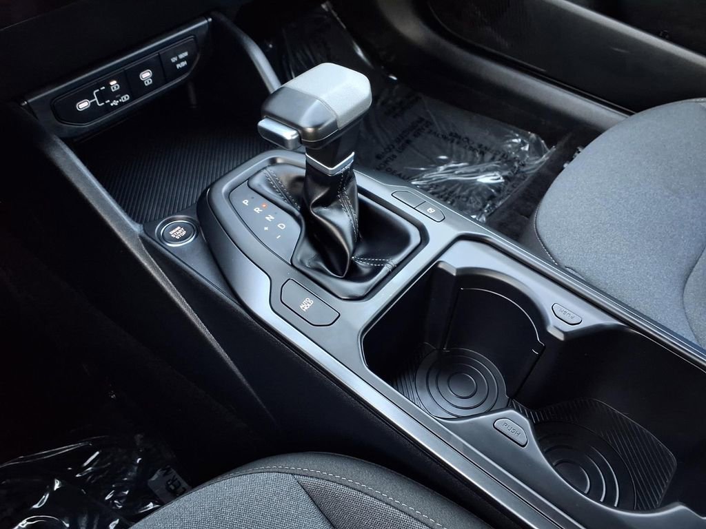 Used 2025 Kia K4 LXS image 20