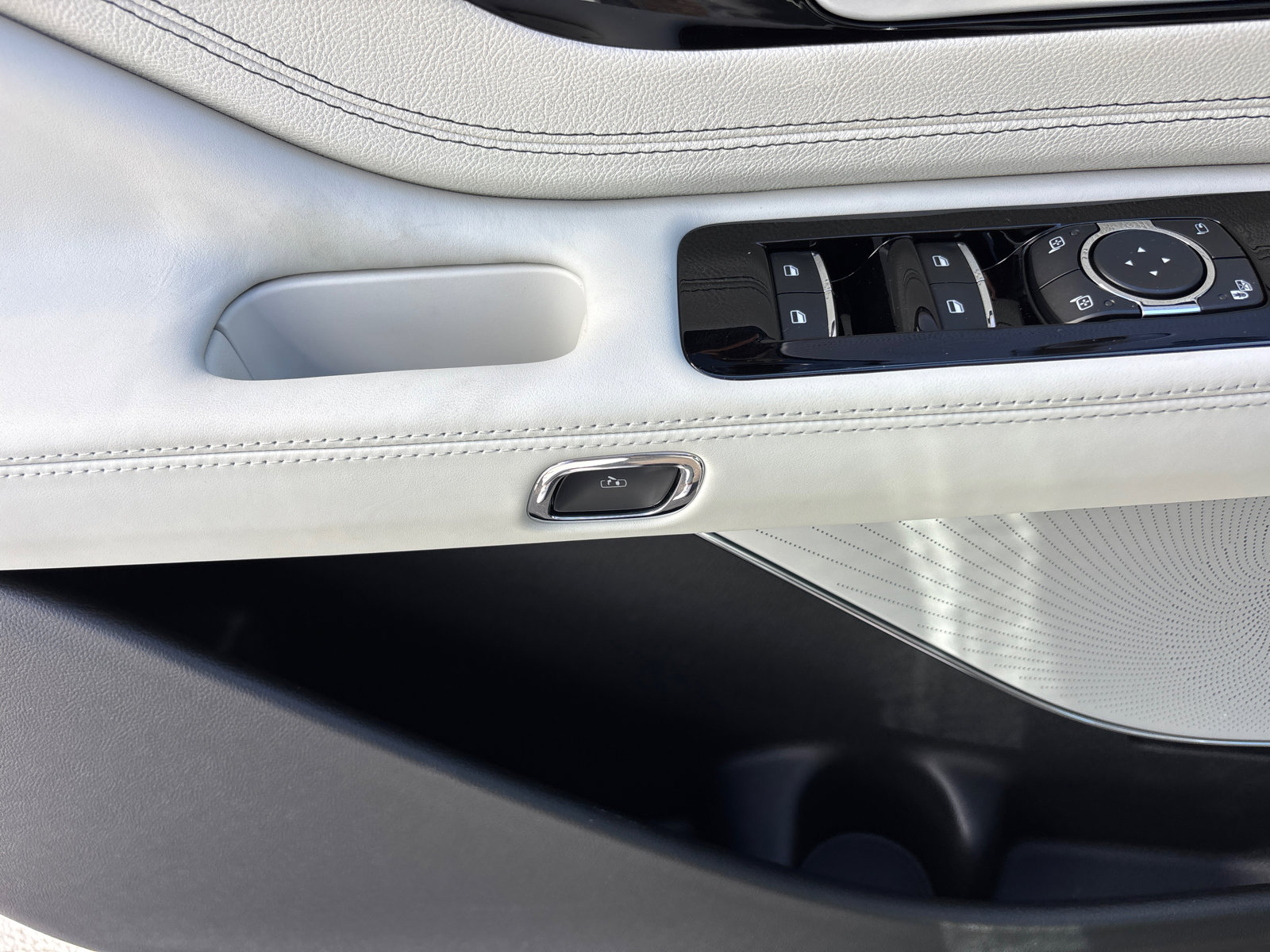 New 2025 Lincoln Aviator Black Label image 14