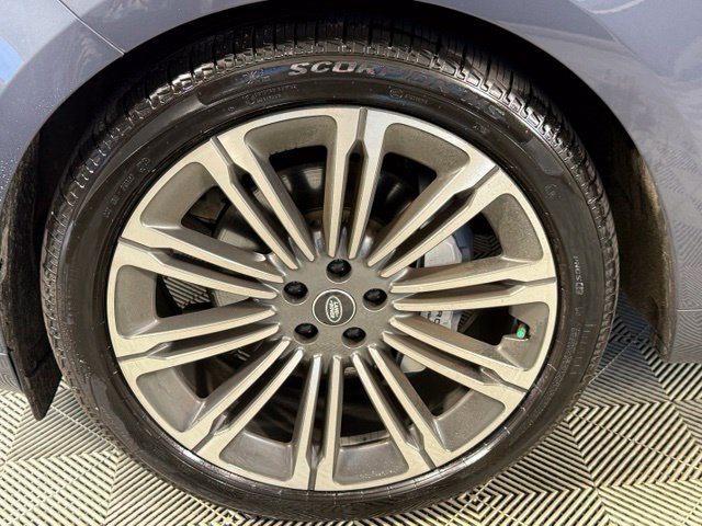 Used 2025 Land Rover Range Rover Sport Dynamic SE AWD/4WD image 16