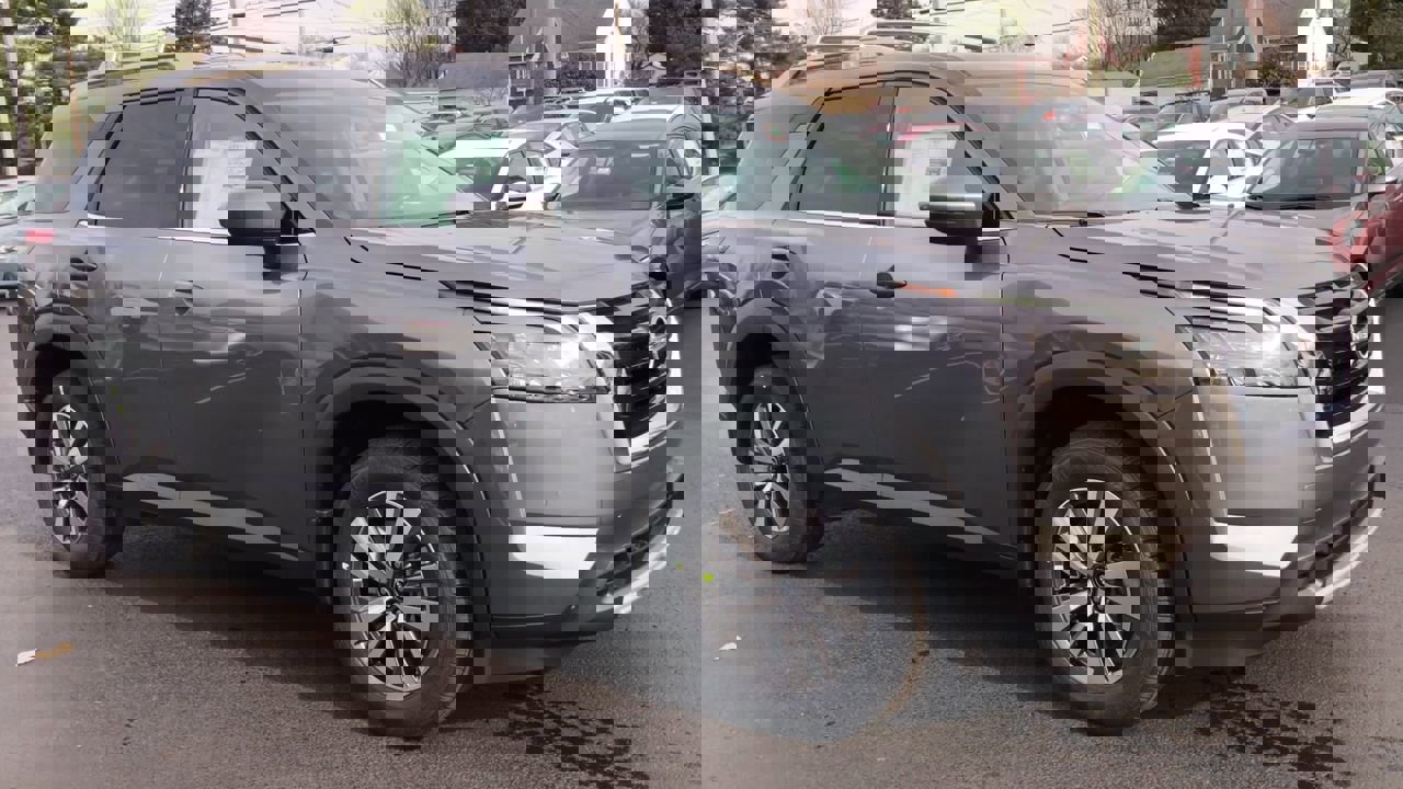 New 2025 Nissan Pathfinder SL image 2