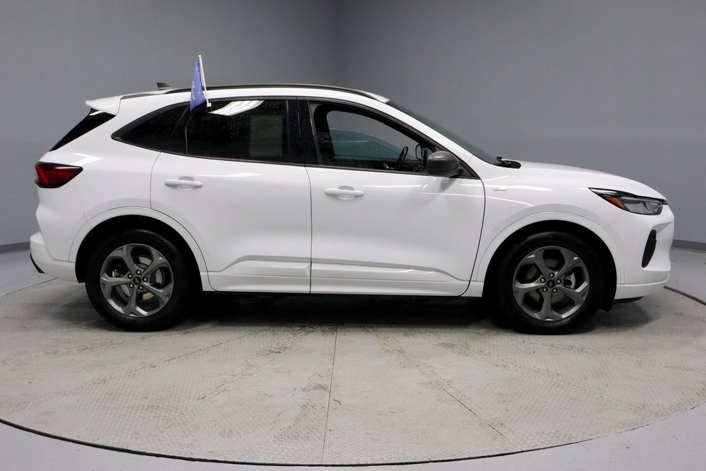 Certified 2023 Ford Escape ST-Line image 11