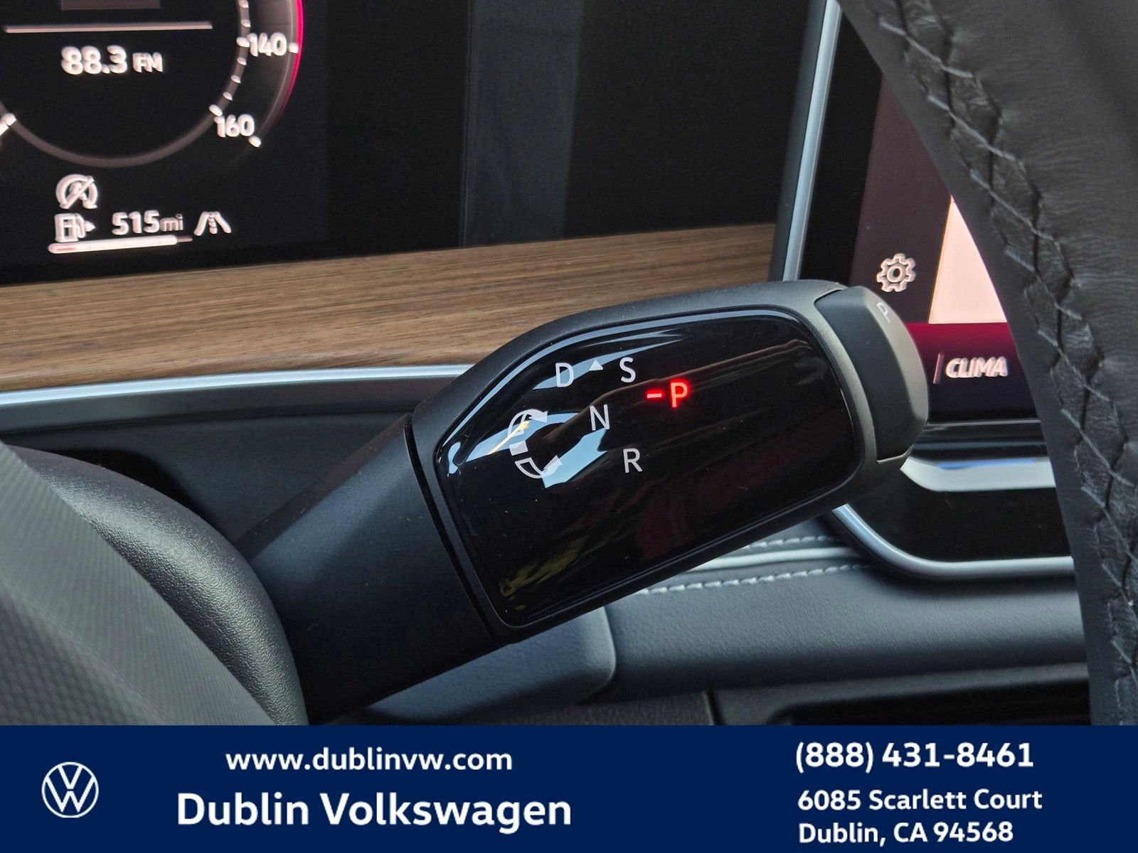 New 2026 Volkswagen Tiguan SEL R-Line image 18