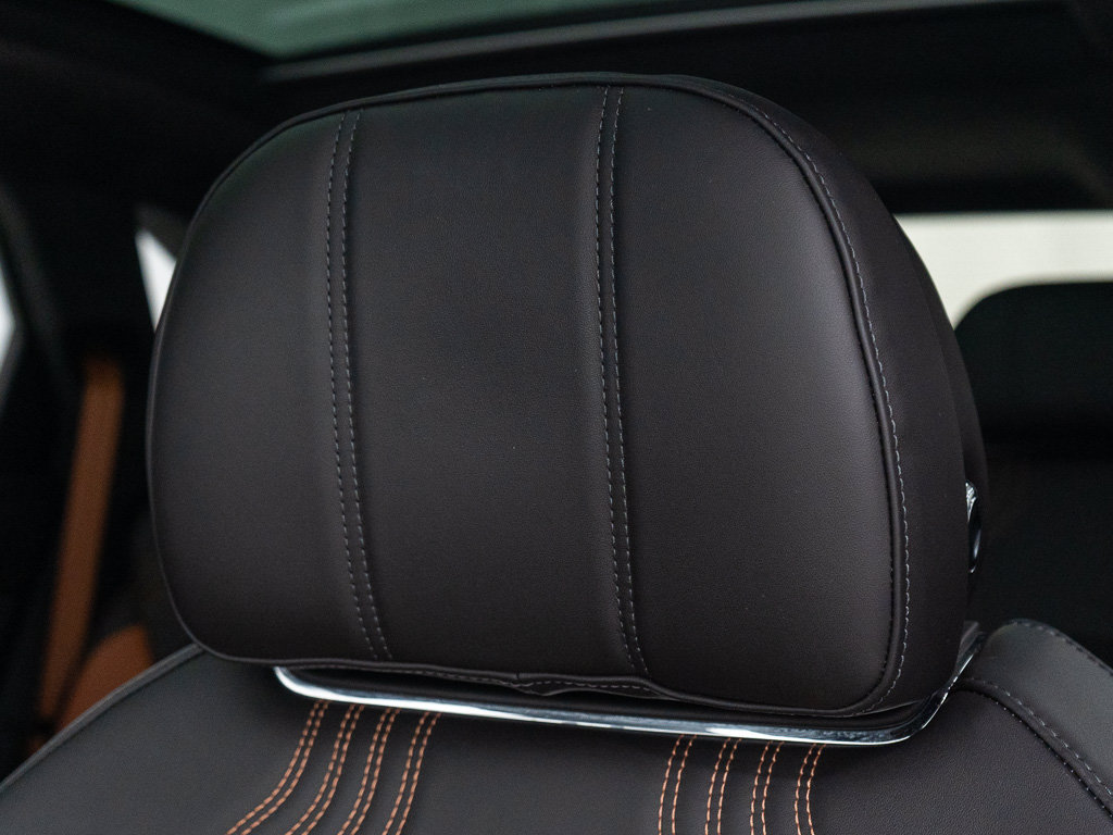 Certified 2022 Bentley Bentayga AWD/4WD image 17