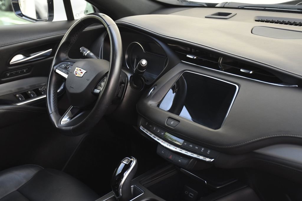 Used 2023 Cadillac XT4 Premium Luxury FWD image 29