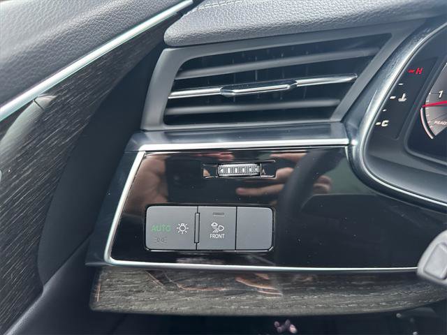 Certified 2025 Audi Q7 3.0T Premium Plus image 24