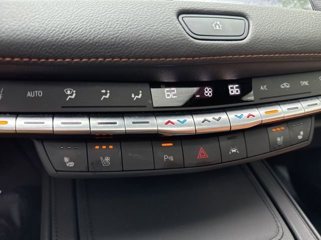 Used 2023 Cadillac XT4 Sport AWD/4WD image 12