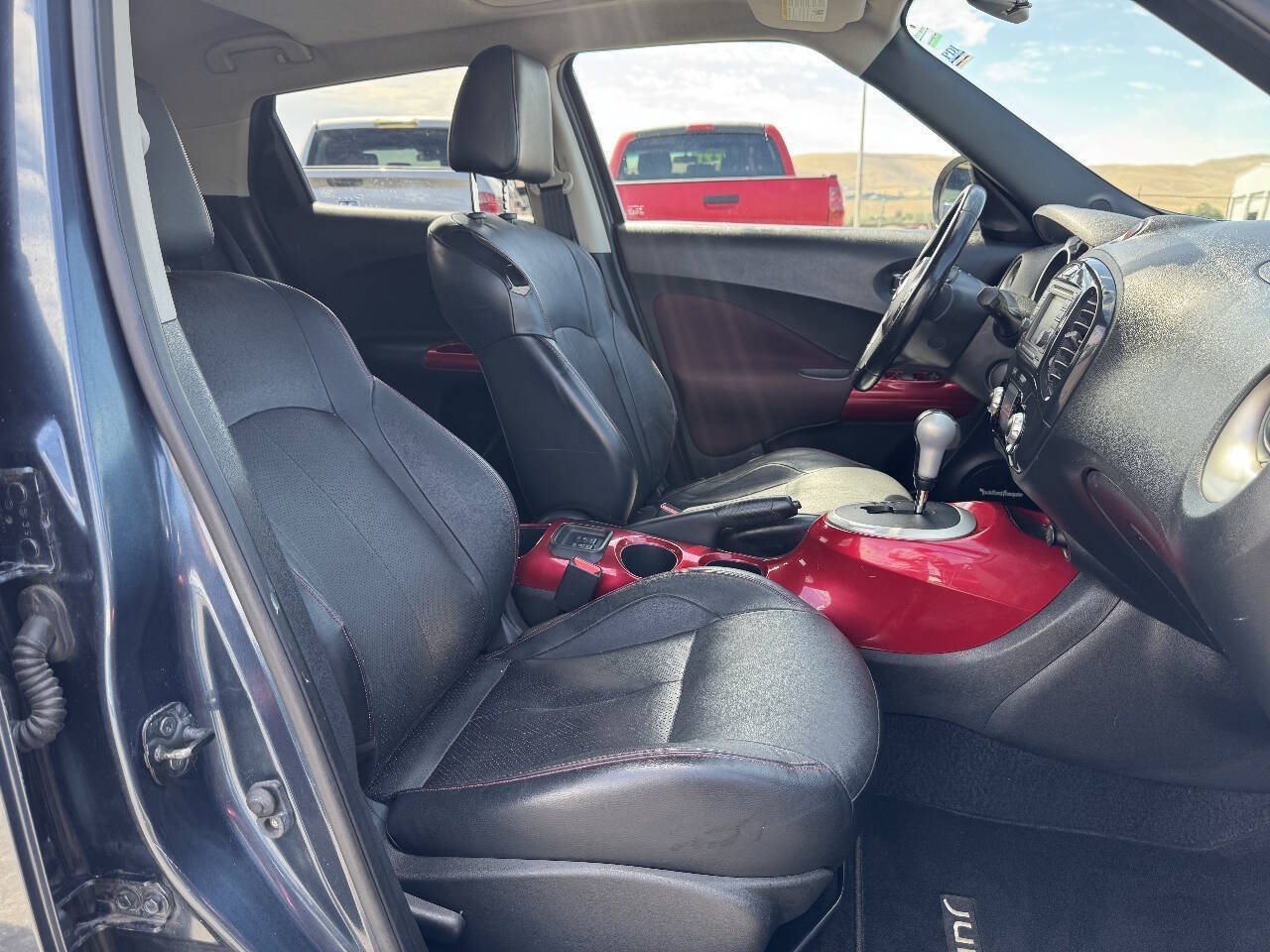 Used 2014 Nissan Juke SL FWD image 6