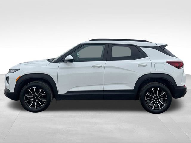 Certified 2023 Chevrolet TrailBlazer ACTIV image 2